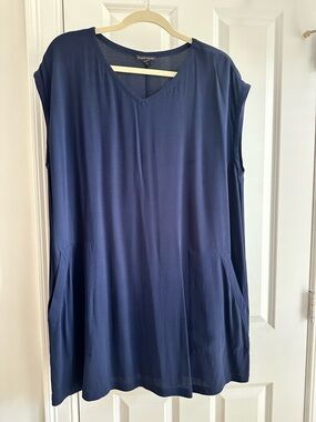 Eileen Fisher 100% Silk Dress Knee Length.